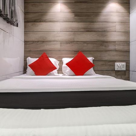 Hotel Spring Residency Mumbai  Buitenkant foto